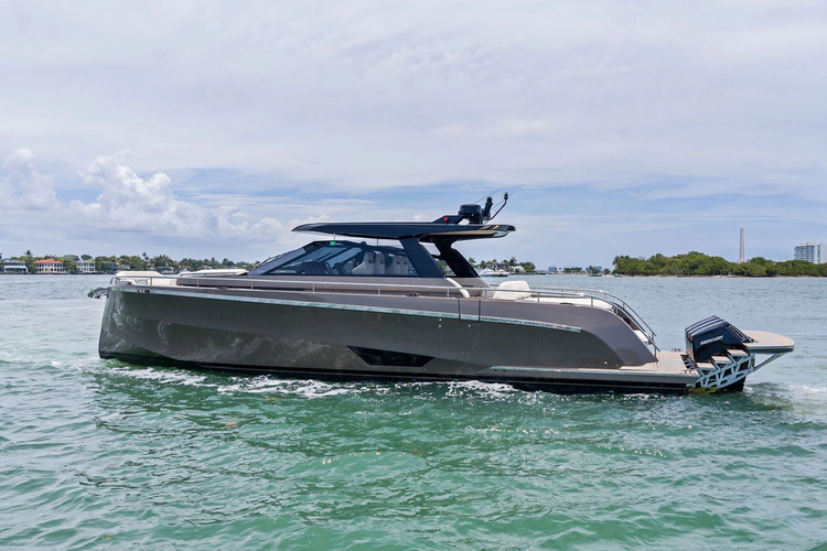 Felicita Yacht Photos Pics 