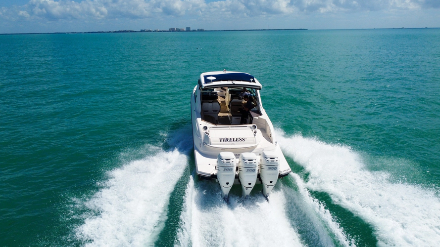 Tireless Yacht Photos Pics 