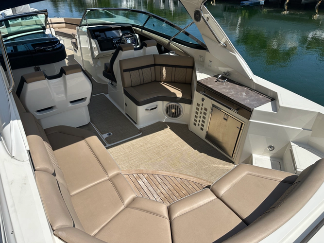 Tireless Yacht Photos Pics 