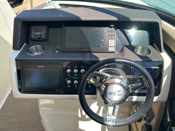 Tireless Yacht Photos Pics 