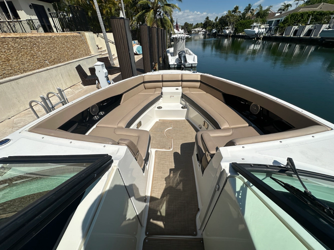 Tireless Yacht Photos Pics 