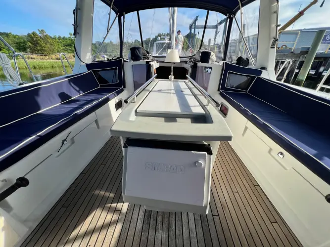 Serendipity Yacht Photos Pics 