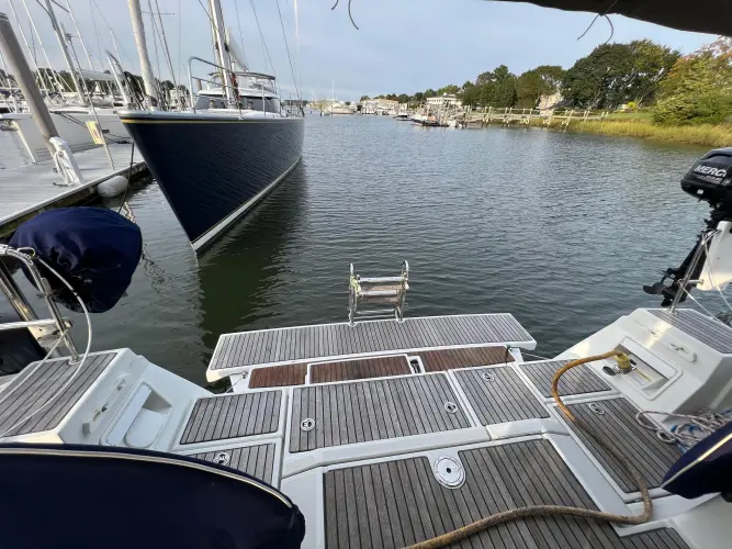 Serendipity Yacht Photos Pics 