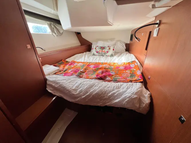 Serendipity Yacht Photos Pics 