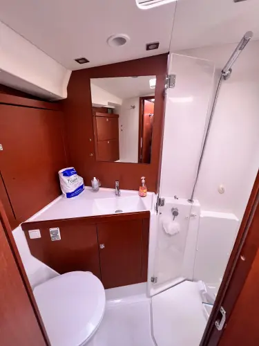 Serendipity Yacht Photos Pics 