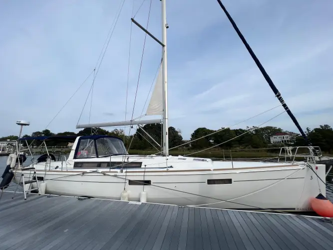 Serendipity Yacht Photos Pics 