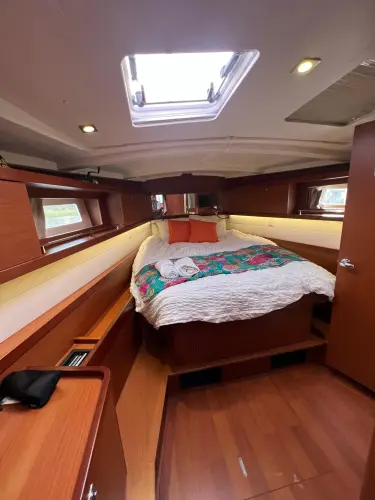 Serendipity Yacht Photos Pics 
