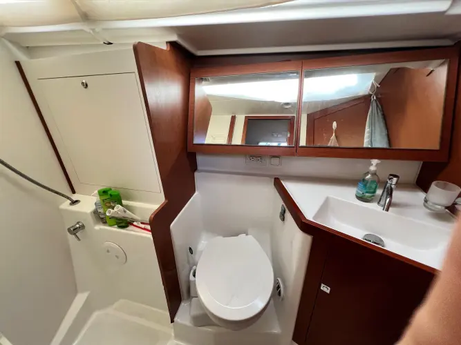 Serendipity Yacht Photos Pics 