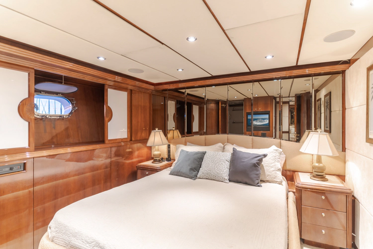 Active Octo Yacht Photos Pics 