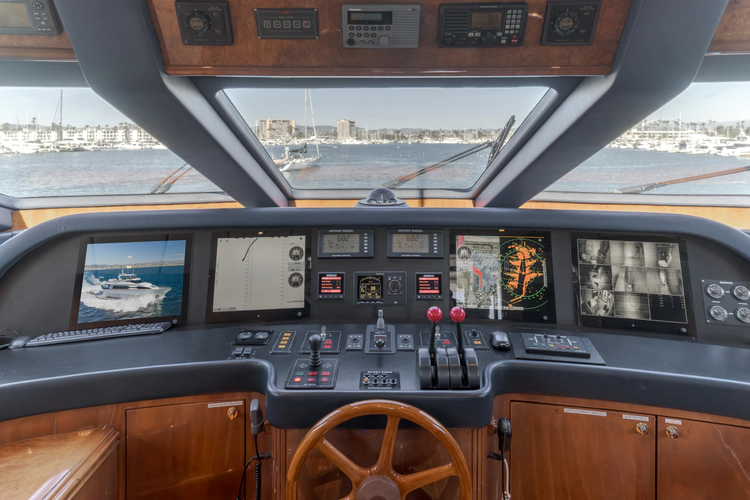 Active Octo Yacht Photos Pics 