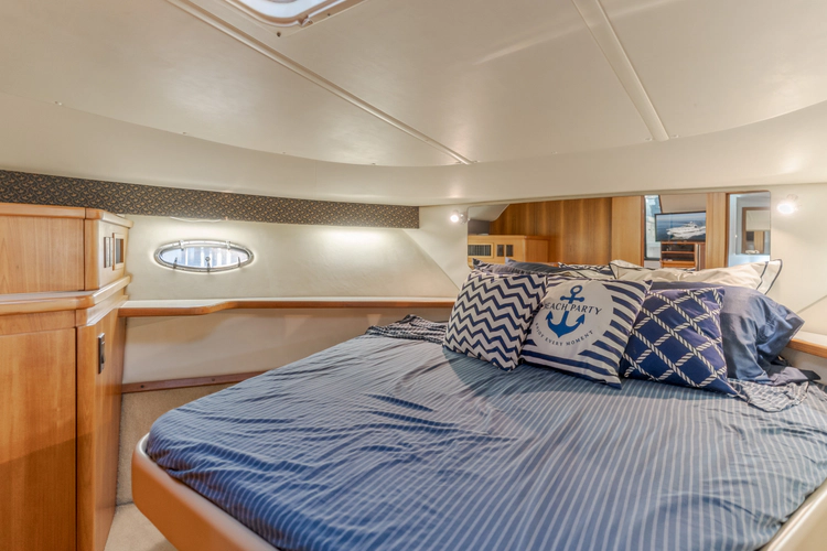 Bluefin Yacht Photos Pics 