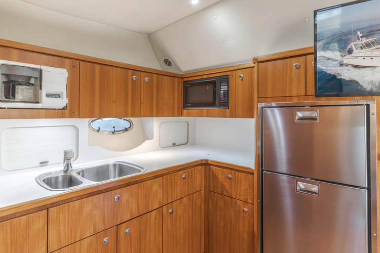 Bluefin Yacht Photos Pics 