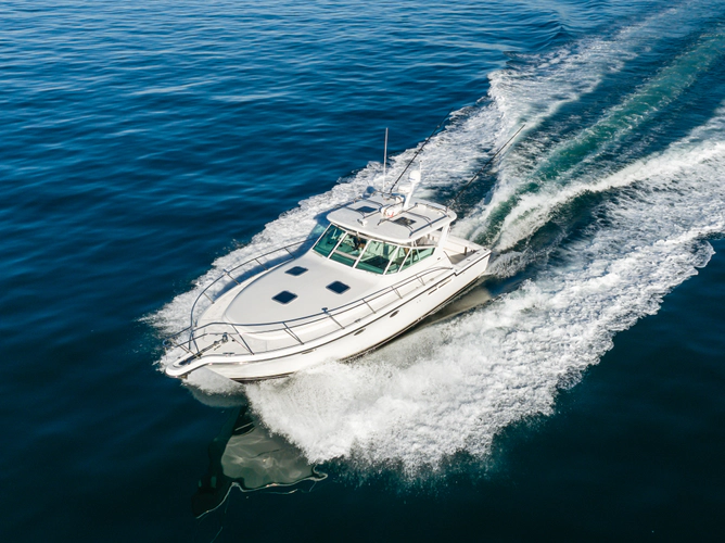 Bluefin Yacht Photos Pics 