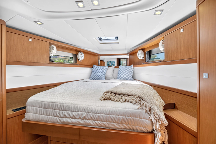 Savannah Yacht Photos Pics 