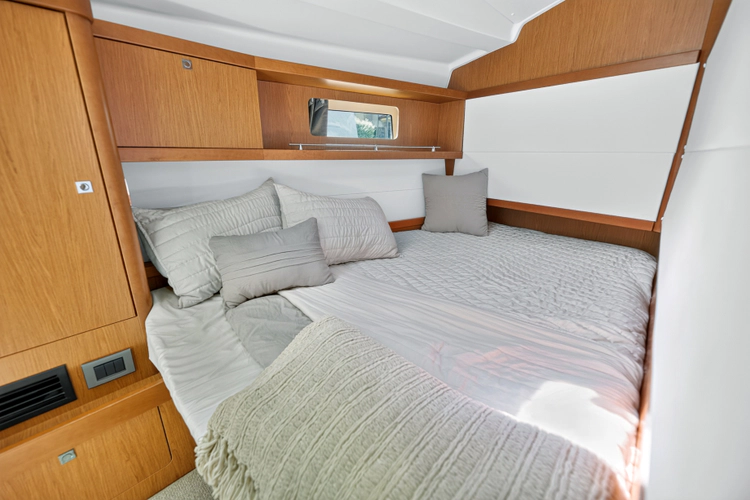Savannah Yacht Photos Pics 