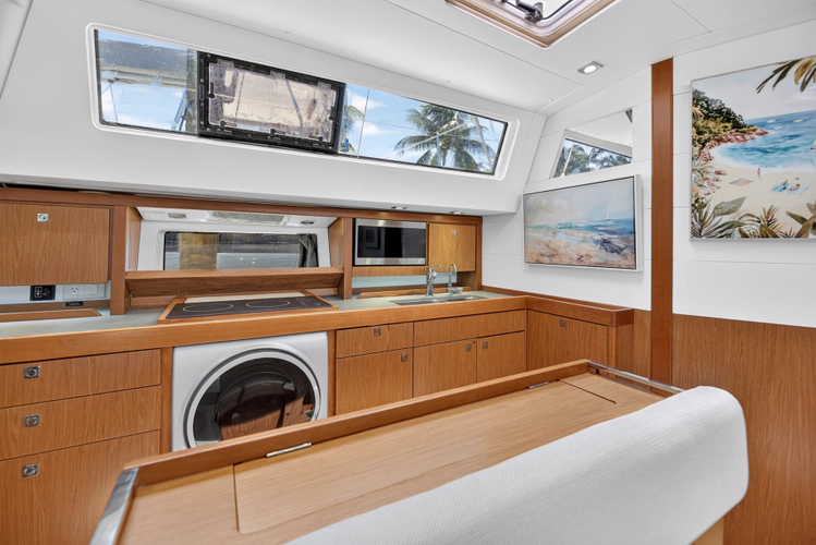 Savannah Yacht Photos Pics 