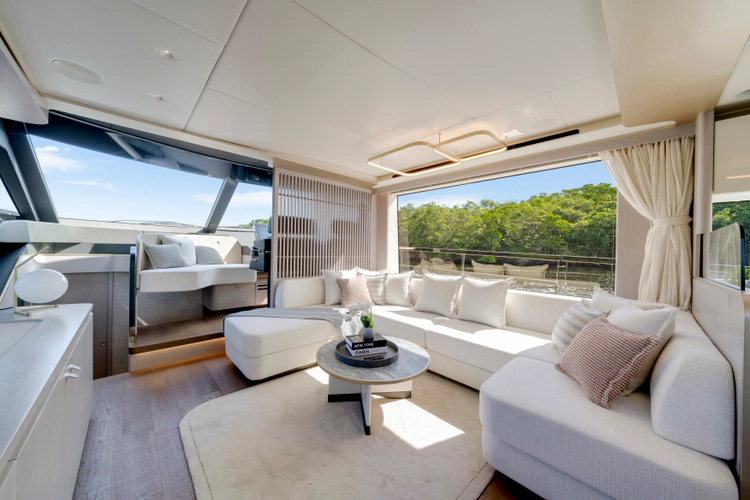 70 Fly Yacht Photos Pics 