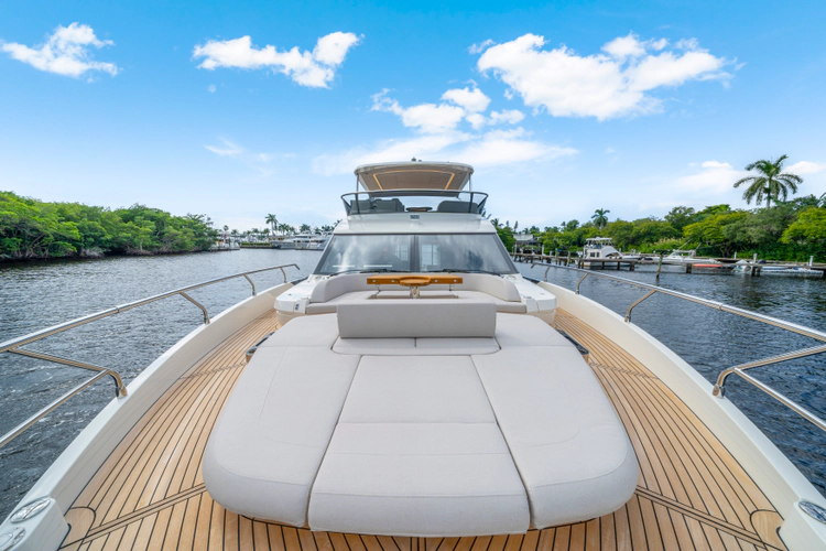 70 Fly Yacht Photos Pics 