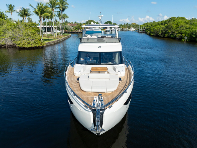 70 Fly Yacht Photos Pics 