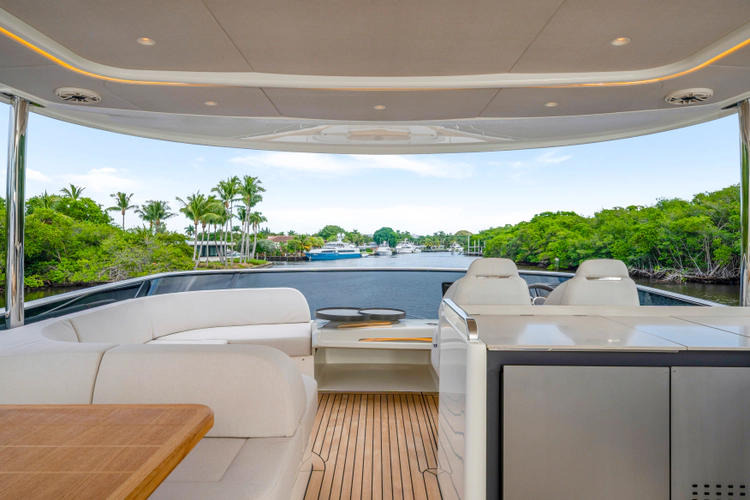 70 Fly Yacht Photos Pics 