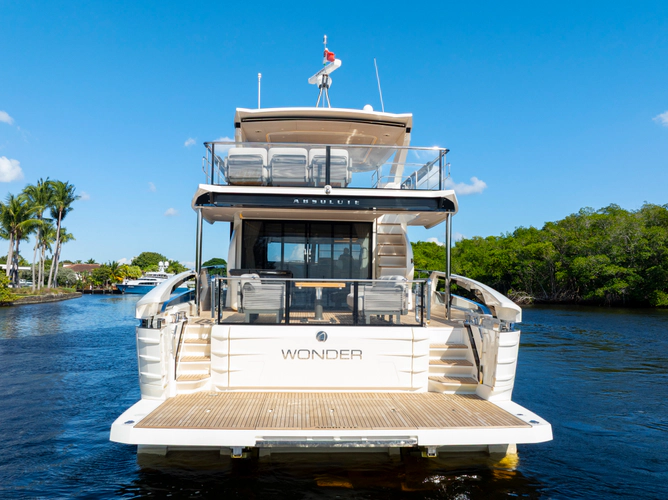 70 Fly Yacht Photos Pics 