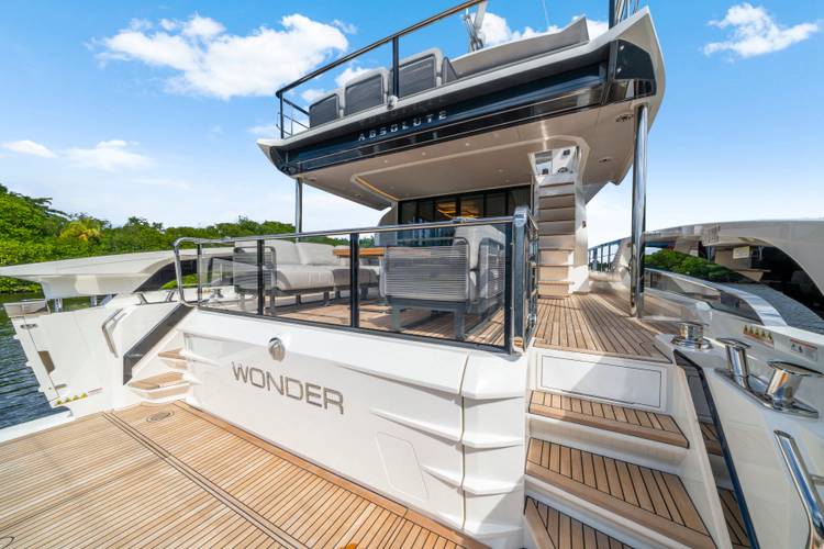 70 Fly Yacht Photos Pics 