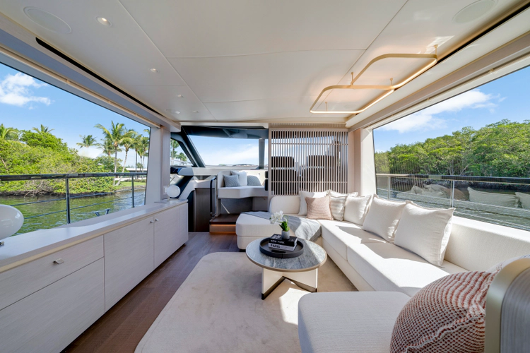 70 Fly Yacht Photos Pics 