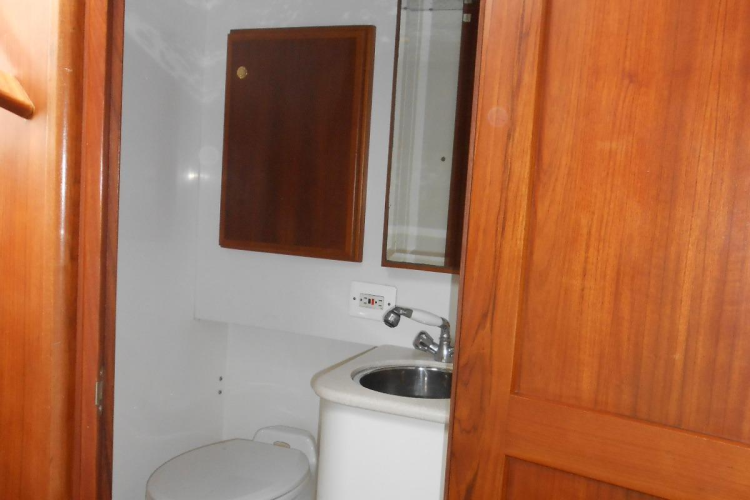 Beer Money Yacht Photos Pics 