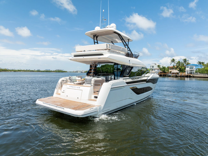 F4.9 Yacht Photos Pics 