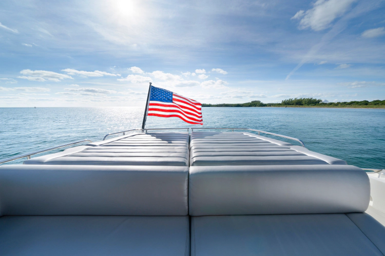 Gravitas Yacht Photos Pics 