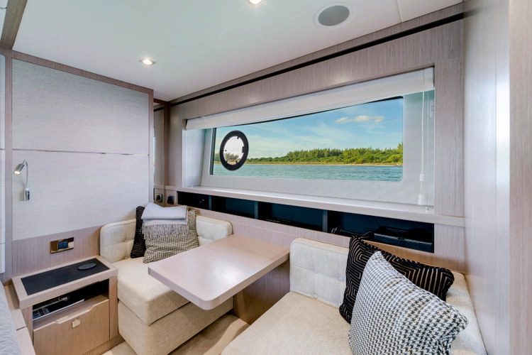 Gravitas Yacht Photos Pics 