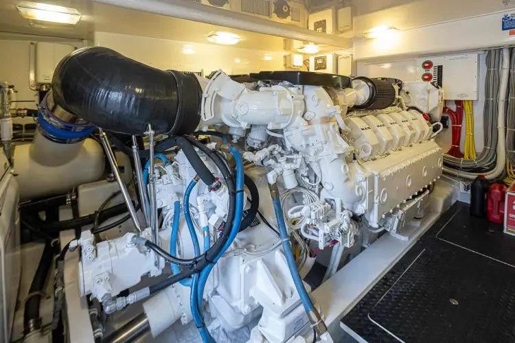 Mixer Yacht Photos Pics 