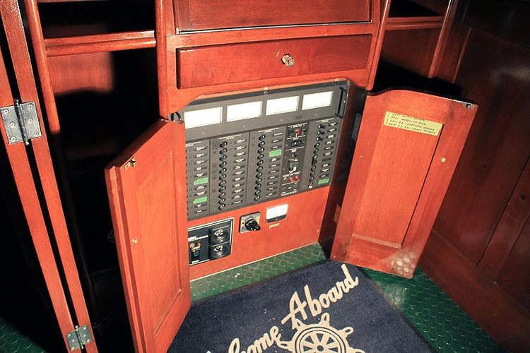 Allez Yacht Photos Pics 