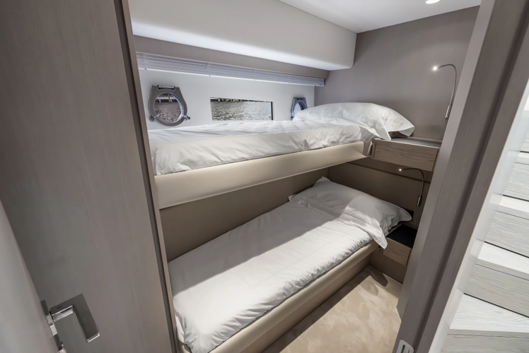 Amelia Seas Yacht Photos Pics 