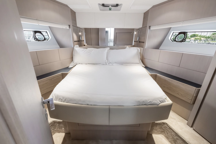 Amelia Seas Yacht Photos Pics 