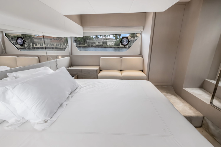 Amelia Seas Yacht Photos Pics 