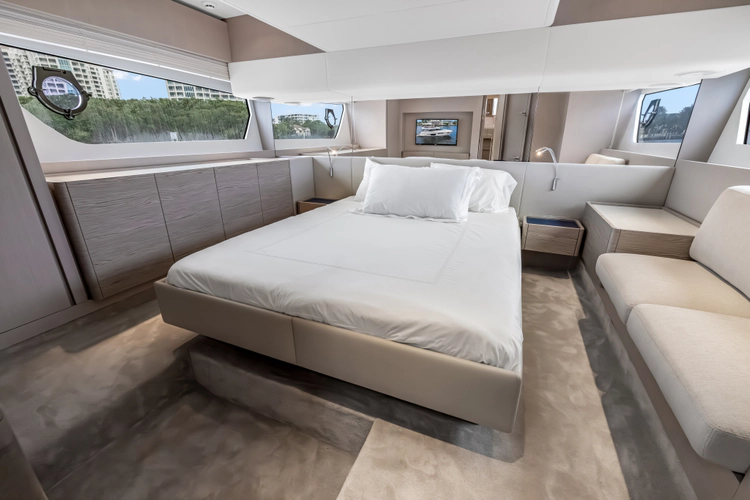 Amelia Seas Yacht Photos Pics 