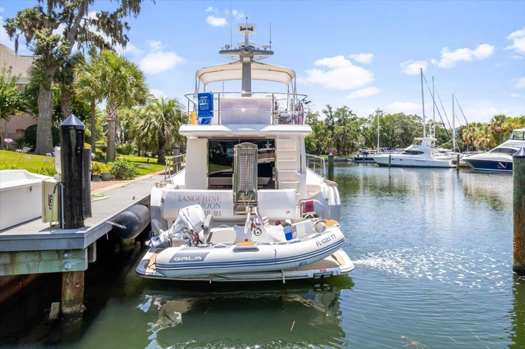 Tangerine Moon Yacht Photos Pics 