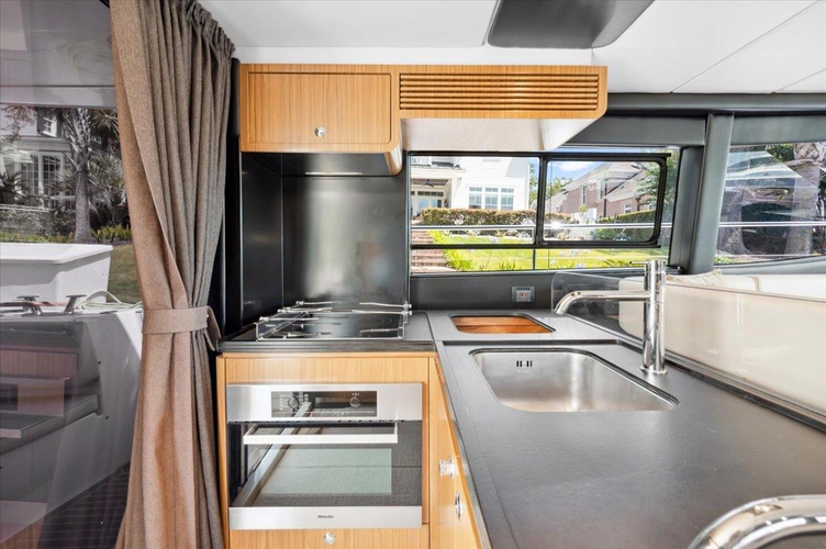 Tangerine Moon Yacht Photos Pics 