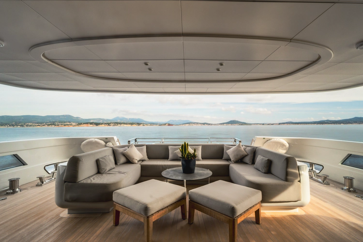 L.a.u.l Yacht Photos Pics 