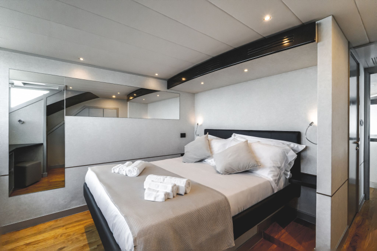 Lyfe At Sea Yacht Photos Pics 