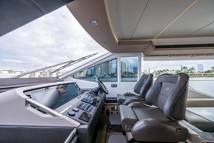 Liquid Asset Yacht Photos Pics 