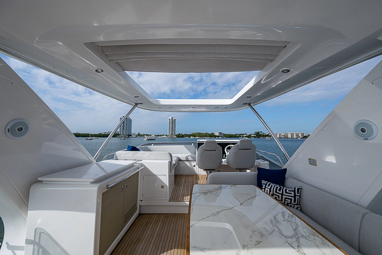 Liquid Asset Yacht Photos Pics 