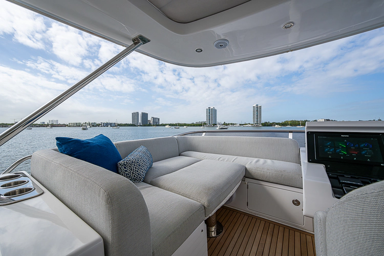 Liquid Asset Yacht Photos Pics 