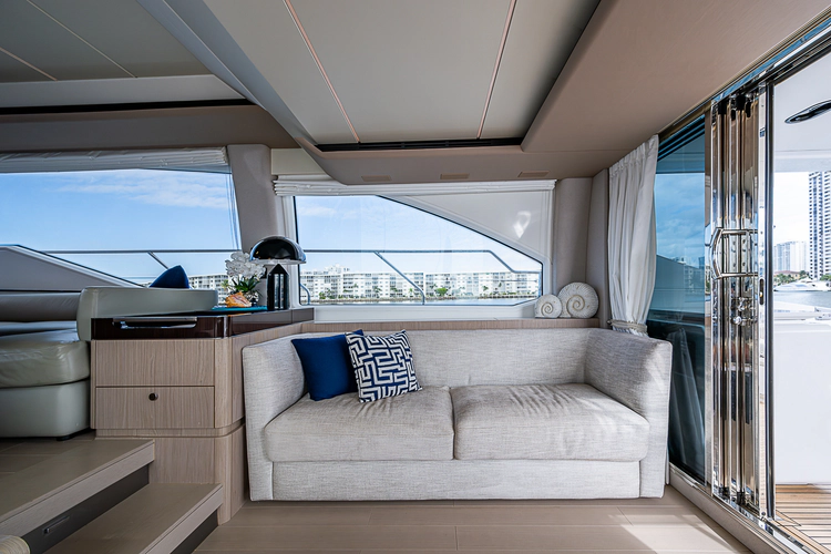 Liquid Asset Yacht Photos Pics 