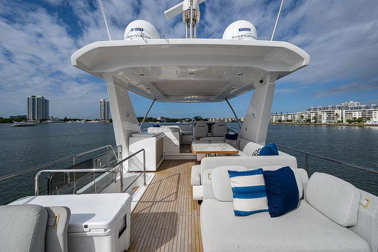Liquid Asset Yacht Photos Pics 