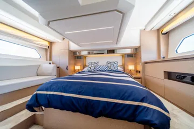 V & A Yacht Photos Pics 