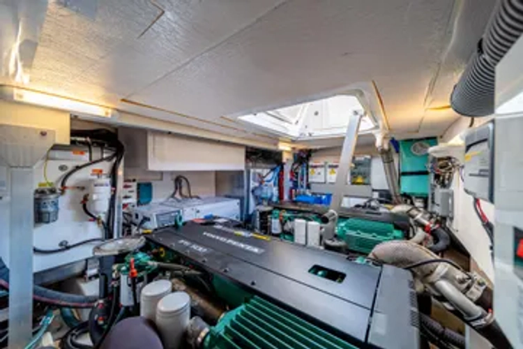 V & A Yacht Photos Pics 