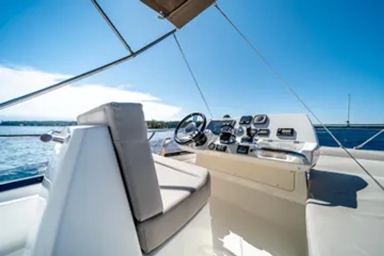 V & A Yacht Photos Pics 