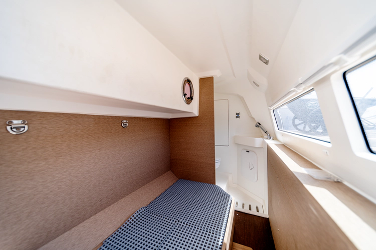 V & A Yacht Photos Pics 